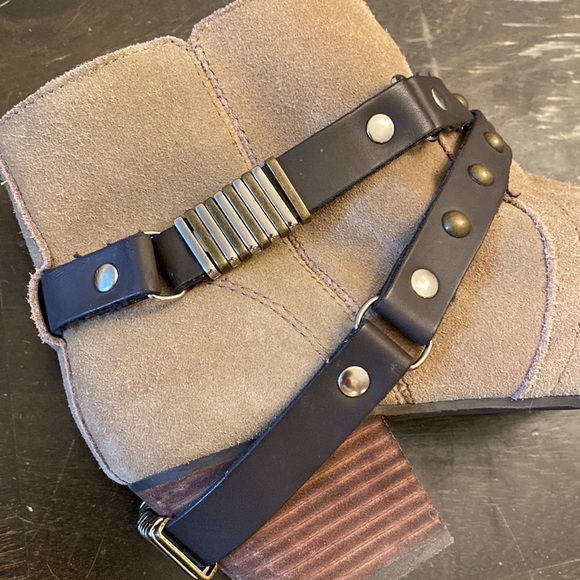 DOLCE VITA jacy Anthropologie Taupe Harness Suede Heel Ankle Boot women size 9.5 - Picture 11 of 11